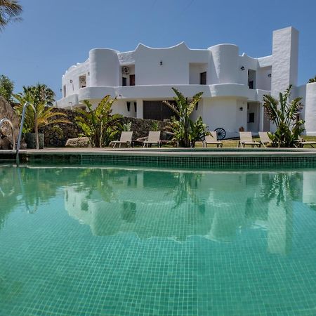 Apartamentos Turisticos Bahia De Trafalgar Саора Экстерьер фото